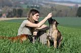 ADULTE ET CHIEN 169